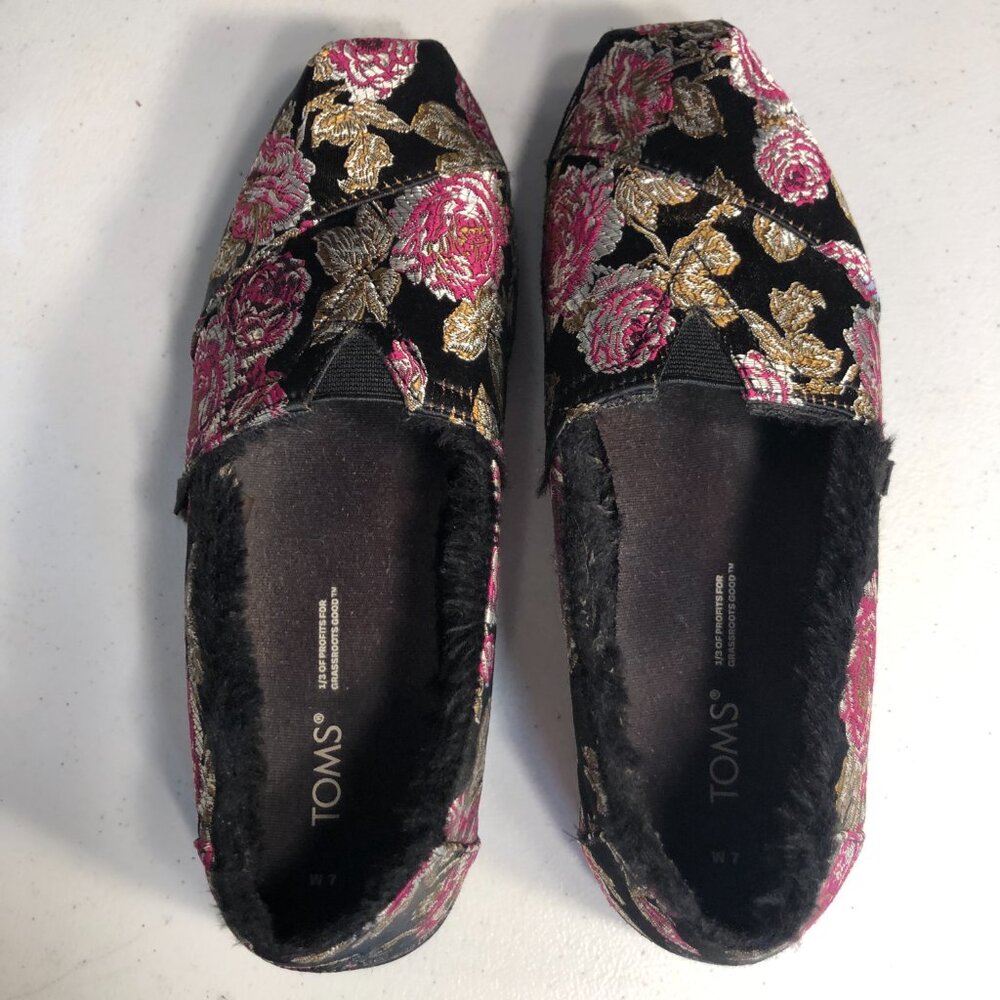Tom's Black Slip On Shoes with Metallic Roses, Size 7 - Picture 7 of 7